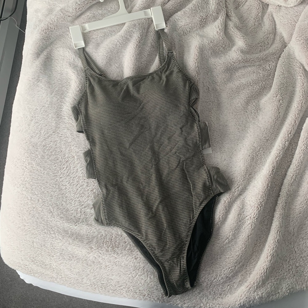 Bathing suit